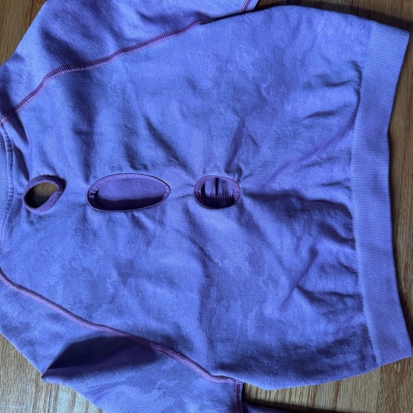 Pink Gymnshark fitted crop top with a boob pump and back design size medium - Picture 8 of 8